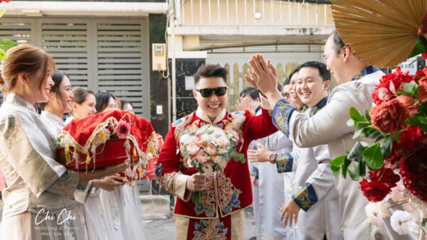 Phong tục xem tuổi trong cưới hỏi người Hoa nhằm lựa chọn sự hòa hợp giữa cô dâu và chú rể trước khi tiến đến hôn nhân.