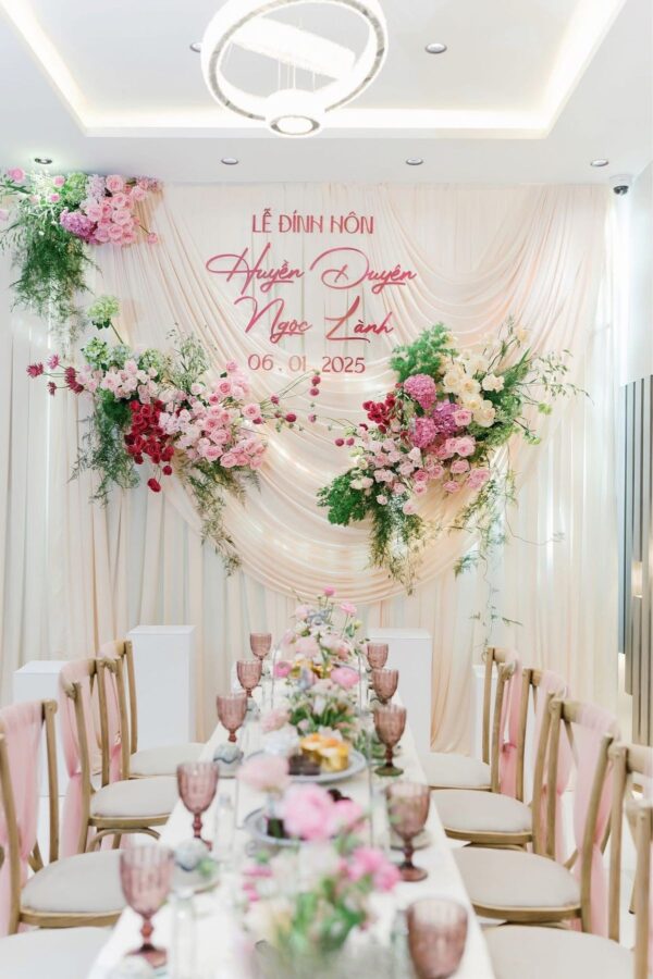 Decor gia tiên floral luxury với hoa tươi cao cấp