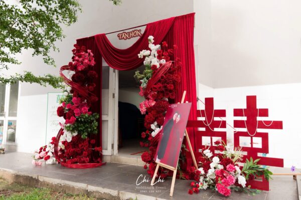 Bí quyết chọn cổng hoa cưới đẹp là lựa chọn thiết kế phù hợp với không gian, phong cách trang trí và ngân sách để tạo nên tổng thể hài hòa cho ngày cưới.
